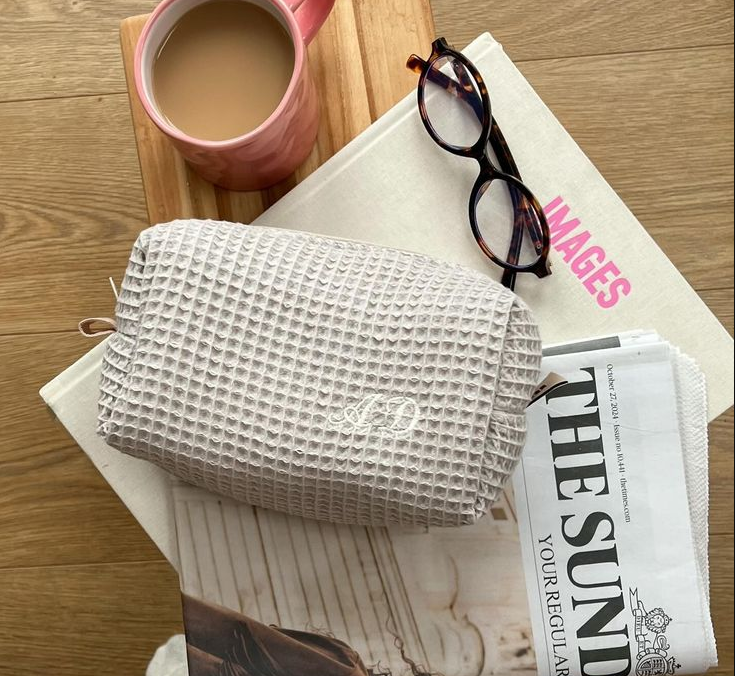 Embroidery Waffle Solid Cotton Makeup Pouch Multi-colors Available Personalized Lady Waffle Weave Cotton Cosmetic Bag